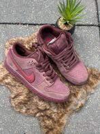 Nike SB Dunk Low “City of Love – Burgundy Crush” – Maat 42, Overige kleuren, Nike, Nieuw, Ophalen of Verzenden