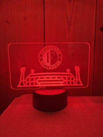 Lamp Feyenoord de kuip beschikbaar voor biedingen