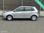 Volkswagen Polo 1.4-16V Turijn NAP/APK/AIRCO, Voorwielaandrijving, Elektrische ramen, Gebruikt, Origineel Nederlands