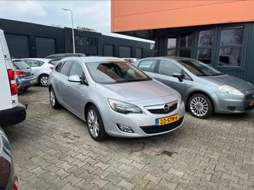 Opel Astra 1.4 Turbo 88KW Sports Tourer 2011 Grijs beschikbaar voor biedingen