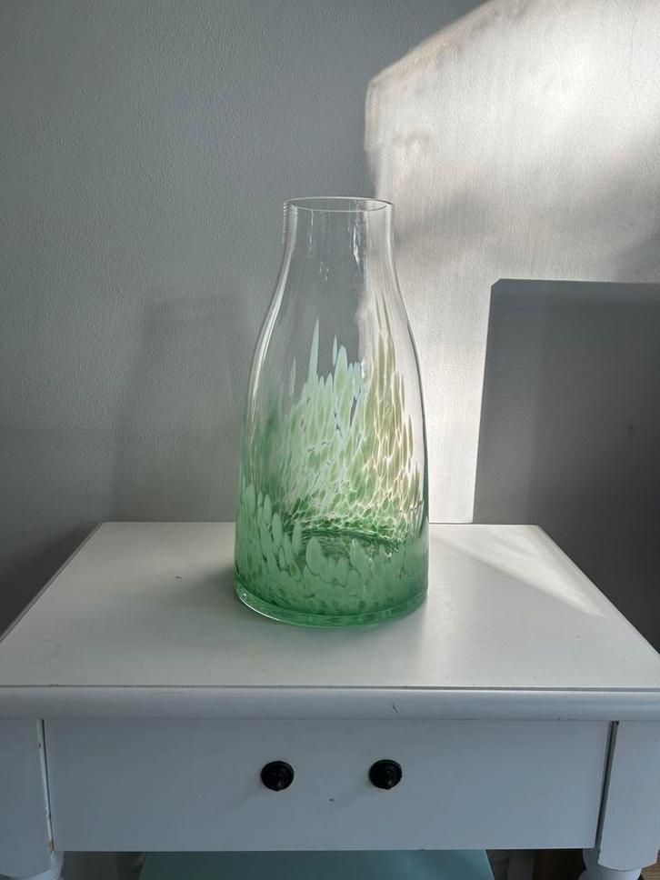 Vaas groen gevlamd glas, Huis en Inrichting, Woonaccessoires | Vazen, Zo goed als nieuw, Groen, Minder dan 50 cm, Glas, Ophalen