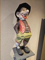 Vrolijke Tuinkabouter op Betonnen Zuil - 170 cm, Ophalen of Verzenden, Gebruikt, Beton, Tuinkabouter