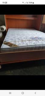 Zware massieve bedkast Riva top,  beige kleur 220x220, Ophalen of Verzenden, Zo goed als nieuw, Tweepersoons, Hout