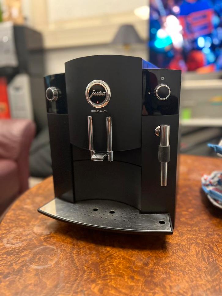 Jura c 5, Witgoed en Apparatuur, Koffiezetapparaten, Zo goed als nieuw, Gemalen koffie, Koffiebonen, Koffiemachine, 10 kopjes of meer