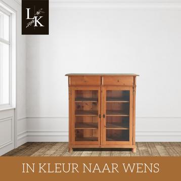 Landelijke klassieke kast, meidenkast, legkast beschikbaar voor biedingen