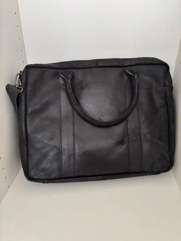 DSTRCT Laptoptas 17inch beschikbaar voor biedingen