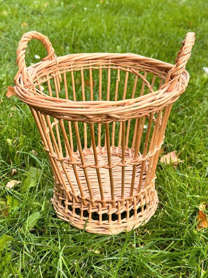 Rieten Mand met Handvatten, Huis en Inrichting, Woonaccessoires | Schalen en Manden, Gebruikt, Mand, Rond, Riet, Ophalen of Verzenden