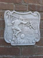 Voetbal wanddecoratie betonnen beeld tuinbeeld beton, Ophalen of Verzenden