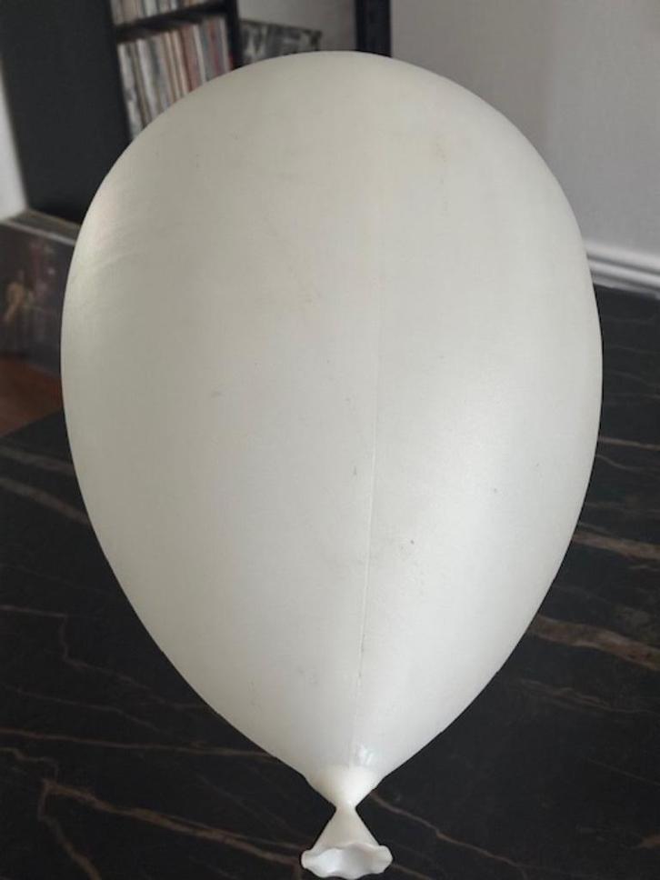 Balon design lamp, Huis en Inrichting, Lampen | Plafondlampen, Zo goed als nieuw, Kunststof, Ophalen of Verzenden