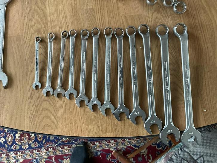 Gereedschap set - Sleutels, schroevendraaiers, tangen gedore, Doe-het-zelf en Verbouw, Gereedschap | Handgereedschap, Gebruikt