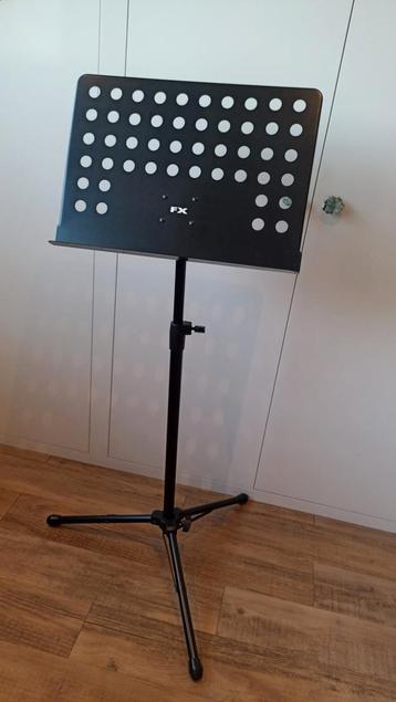 Premium orkestlessenaar FX zwart beschikbaar voor biedingen