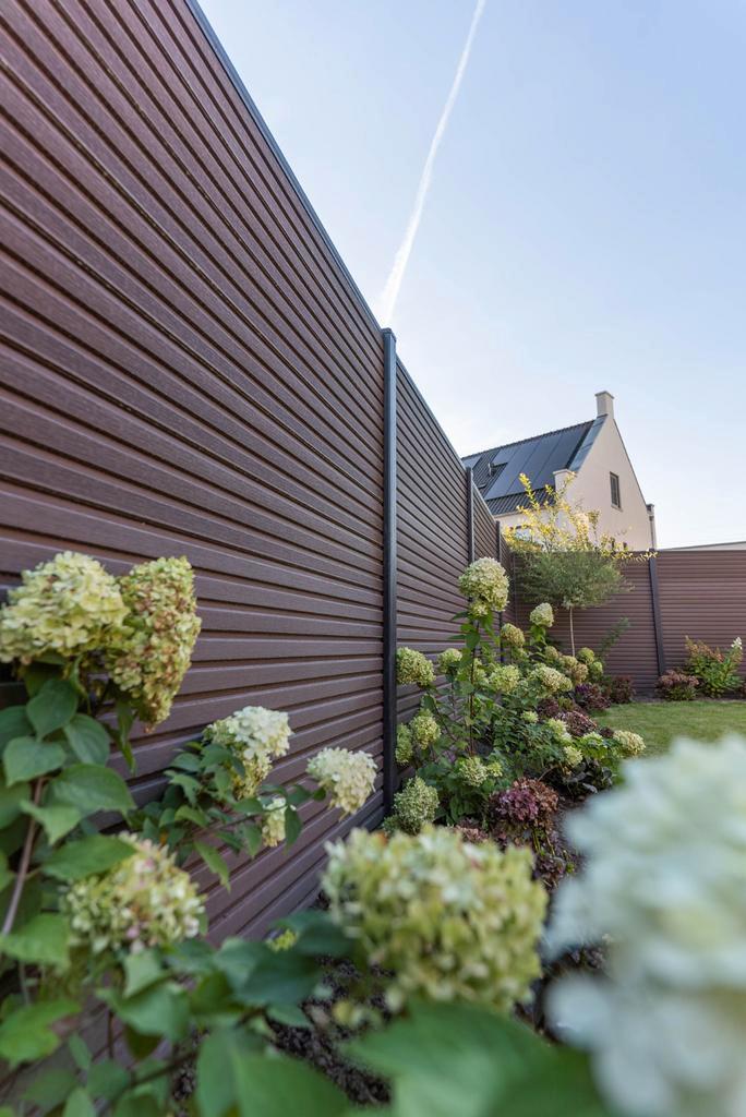 Composiet schutting €190 p/m inclusief montage, Tuin en Terras, Schuttingen, Nieuw, Kunststof, 1 tot 2 meter, Minder dan 3 meter