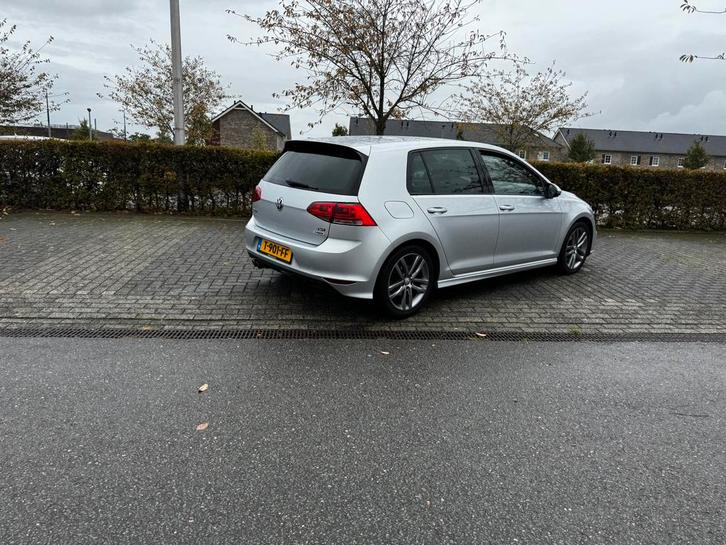 Volkswagen Golf 1.4 TSI 110KW 5D DSG 2015 Grijs, Auto's, Volkswagen, Particulier, Golf, Benzine, Hatchback, Automaat, Geïmporteerd