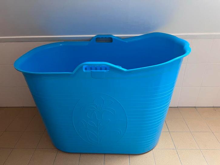 Blauw bad - 200 Liter, Huis en Inrichting, Badkamer | Badkamermeubels, Gebruikt, Minder dan 100 cm, 50 tot 100 cm, 25 tot 50 cm