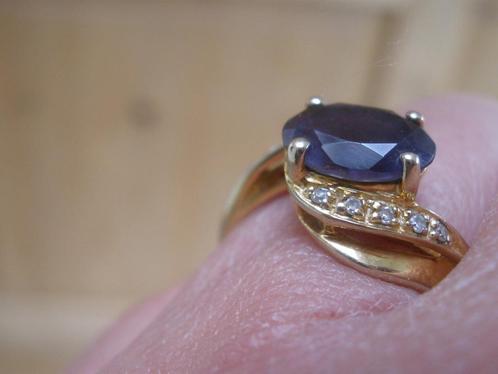 9 kt Gouden ring met Blauwe Saffier uit Zeeuwse boedel 375, Sieraden, Tassen en Uiterlijk, Ringen, Zo goed als nieuw, Dame, Kleiner dan 17