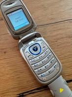Samsung klaptelefoon met lader, Gebruikt, Overige systemen, Fysiek toetsenbord, Ophalen of Verzenden