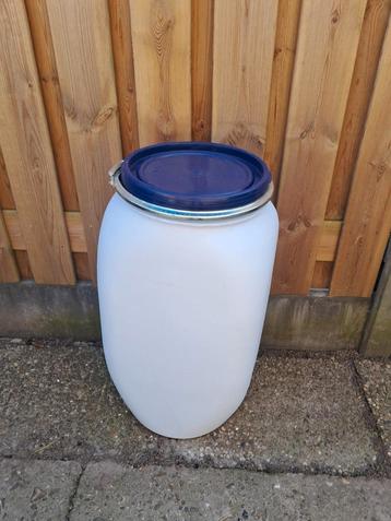 Lucht dichte tonnen van 70 liter  beschikbaar voor biedingen