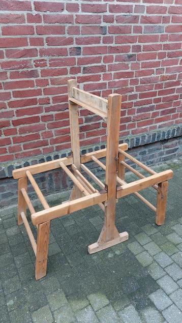 Oude houten wasbok, wastobbe, wasrek beschikbaar voor biedingen