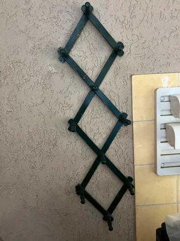 Uitschuifbare bekerhouder Wandkapstok - Groen Hout - retro beschikbaar voor biedingen