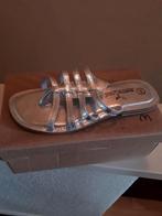 MEISJES SLIPPER NIEUW MAAT 34 LEER, Ophalen of Verzenden, Nieuw, Meisje