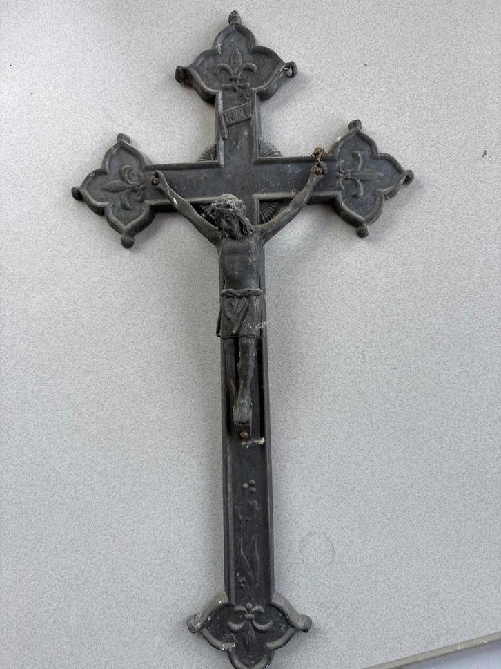 antiek gietijzeren kruisbeeld , inri, kruis. Heilig, jezus, Antiek en Kunst, Antiek | Religie, Verzenden