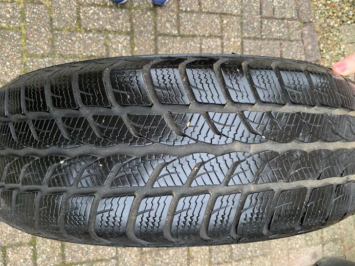 Winterbanden, Auto-onderdelen, Banden en Velgen, Banden en Velgen, Winterbanden, 15 inch, 185 mm, Personenwagen, Gebruikt, Ophalen