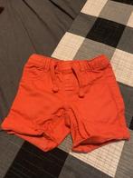 Rode korte broekje van de Hema. Maat 80, Kinderen en Baby's, Babykleding | Maat 80, Broekje, Ophalen of Verzenden, Zo goed als nieuw