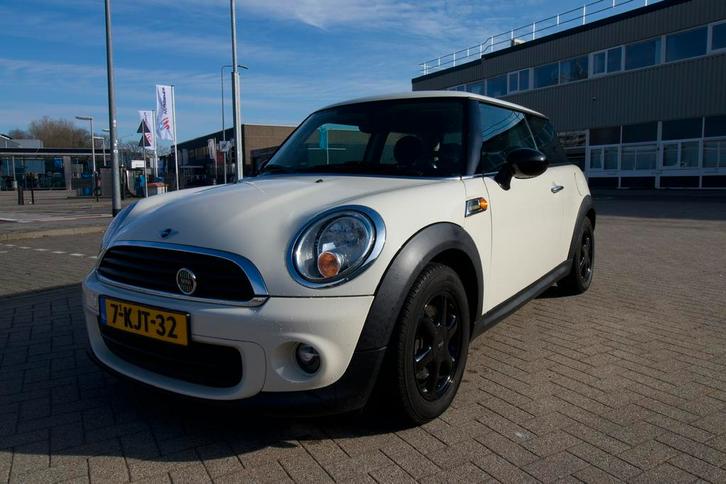 Mini 1.6 ONE 55KW 2013 Wit, Auto's, Mini, Particulier, Airconditioning, Alarm, Climate control, Cruise Control, Elektrische buitenspiegels