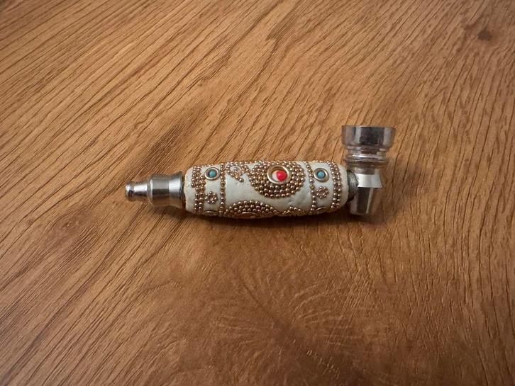 Decoratieve Pijp - Mogelijk voor Tabak, Sieraden, Tassen en Uiterlijk, Bedels, Gebruikt, Overige merken, Overige materialen, 1 bedel