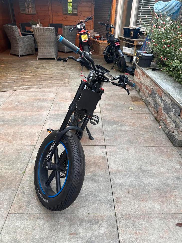 Ouxi v8, Fietsen en Brommers, Elektrische fietsen, Zo goed als nieuw, Overige merken, Ophalen of Verzenden