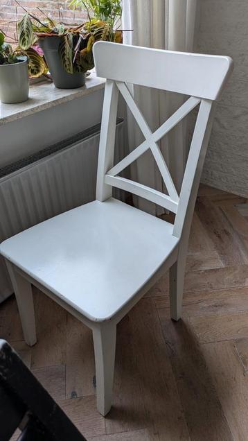 IKEA Ingolf, 6 stoelen. Kunnen likje verf gebruiken.  beschikbaar voor biedingen