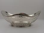 Zilveren broodschaal                                     Z28, Antiek en Kunst, Ophalen of Verzenden, Zilver