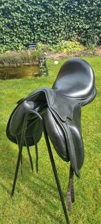 Dressuurzadel zwart Grazioso 17,5 inch, Dieren en Toebehoren, Paarden en Pony's | Zadels, Ophalen, Zo goed als nieuw, Dressuur
