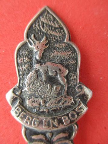 (A1485) Berg en Bos hertje beschikbaar voor biedingen