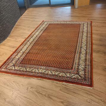 OOSTERS TAPIJT 285X195CM beschikbaar voor biedingen
