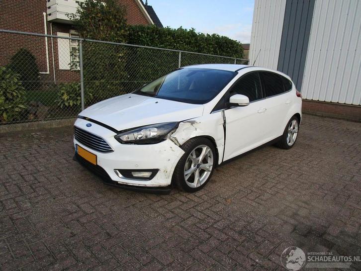 Ford Focus 1.0 Titanium Navi Clima 6-Bak (bj 2015), Auto diversen, Schadeauto's, Ford, Handgeschakeld, Benzine, Overige carrosserieën