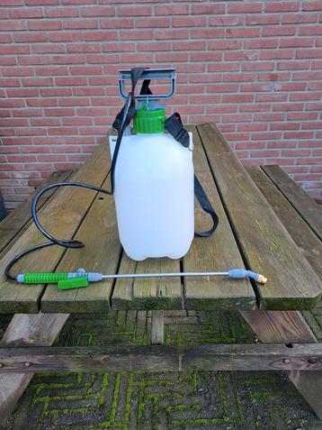 Te koop rugspuiten  beschikbaar voor biedingen