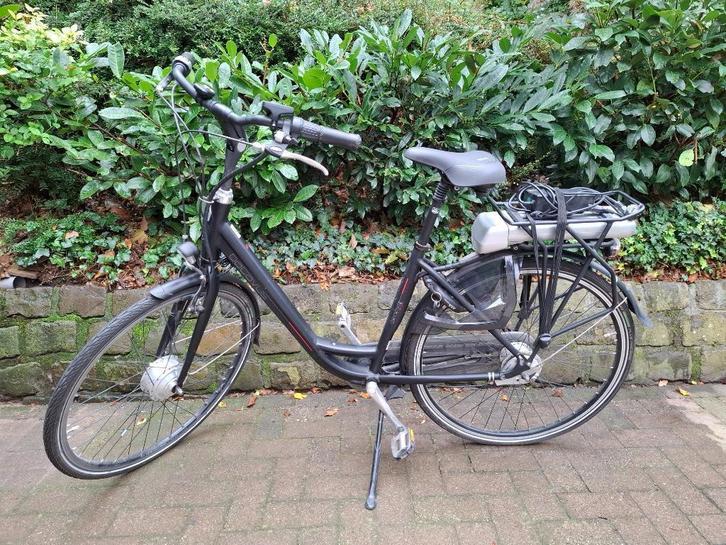 Elektrische fiets Batavus Genova e.go, Fietsen en Brommers, Elektrische fietsen, Gebruikt, Batavus, 47 tot 51 cm, Ophalen