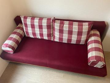 slaapbank beschikbaar voor biedingen