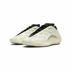 Adidas Yeezy 700 v3 Azael 431/3 maat 9, Kleding | Heren, Schoenen, Ophalen of Verzenden, Nieuw, Wit