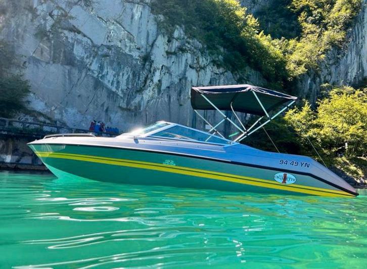 Vaar klaar speedboot met kenteken trailer !, Watersport en Boten, Speedboten, Zo goed als nieuw, 3 tot 6 meter, Benzine, Polyester