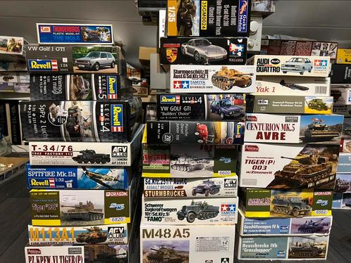 Partij diverse prachtige kits 1/35 en 1/24, Hobby en Vrije tijd, Modelbouw | Auto's en Voertuigen, Nieuw, Overige typen, 1:32 tot 1:50