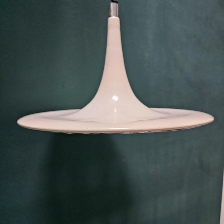 hang lamp trompetlamp wit met reflecterende onderkant, Antiek en Kunst, Antiek | Lampen, Ophalen of Verzenden