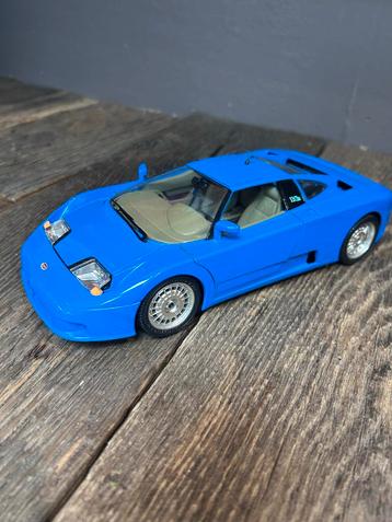 Bugatti 11CB Schaalmodel 1:18 beschikbaar voor biedingen
