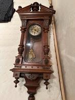 Wandklok van de duitse thomas haller, Ophalen