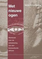Martha van Endt-Meijling - Met nieuwe ogen, Ophalen of Verzenden, Zo goed als nieuw, Martha van Endt-Meijling