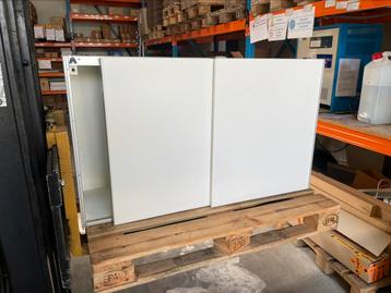 Keuken bovenkastje, ikea, en apothekerskast