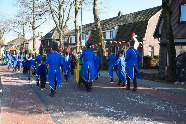 Kostuum fanfare blauw, Tickets en Kaartjes, Recreatie | Dierentuinen, Eén persoon, Kortingskaart
