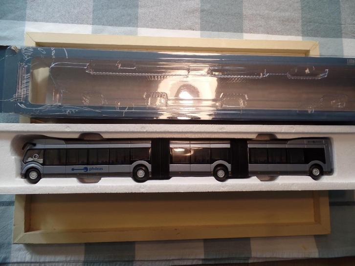 Phileas bus 3 deling Lion Toys, Hobby en Vrije tijd, Modelauto's | 1:50, Nieuw, Bus of Vrachtwagen, Lion Toys, Verzenden