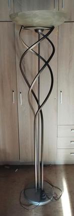 mooie staande lamp. 175 hoog, glazen schaal 50 doorsnede., Huis en Inrichting, Lampen | Vloerlampen, Ophalen, Zo goed als nieuw